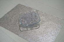 Load image into Gallery viewer, Dainty Home Lacey Woven Metallic Lace Crossweave With Metallic Lace Pattern Reversible 12" x 18" Rectangular Placemats