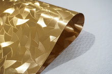 Load image into Gallery viewer, Dainty Home Metallic Leaf Vinyl Leaf Slash Look Textured Reversible 12" x 18" Rectangular Placemats