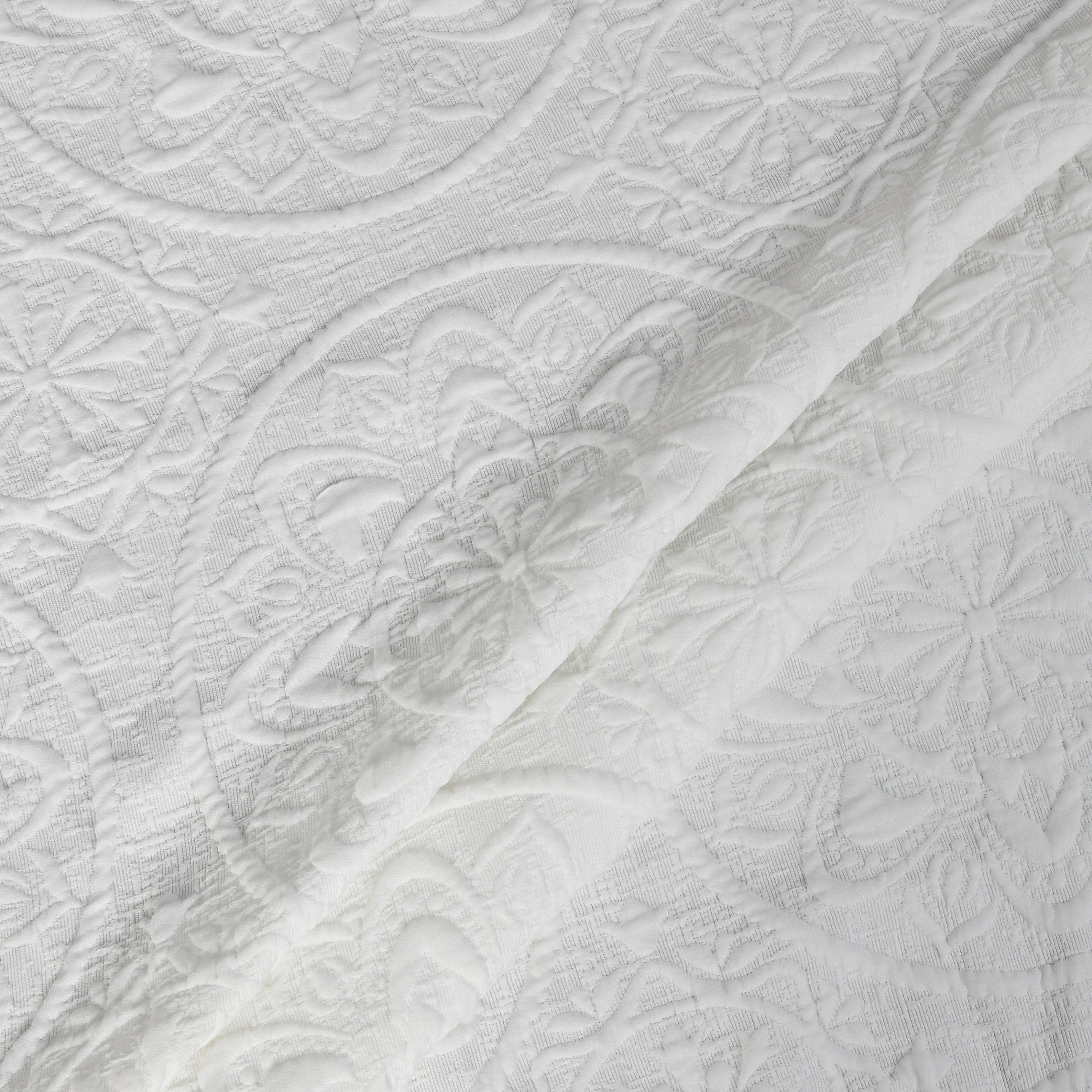 Dainty Home Boheme Medallion Jacquard Textured Soft Polyester Fabric Shower Curtain, 72" x 72"