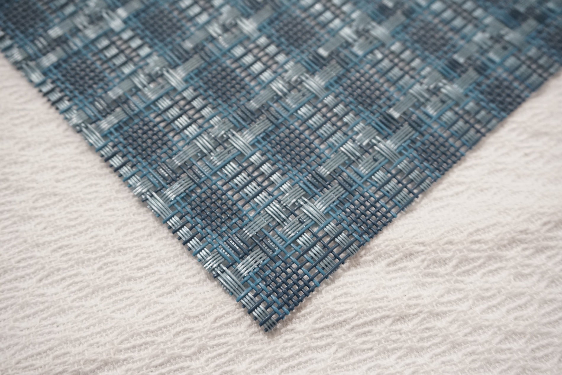 Dainty Home Checkers Woven Textilene Crossweave With Textured Geometric Checkers Pattern Reversible 13" x 19" Rectangular Placemats